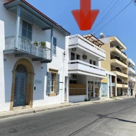 Past Or Tail Hostal *