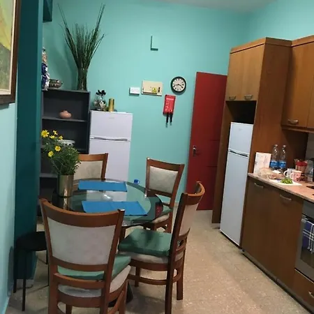 Hostal Past Or Tail Lárnaca