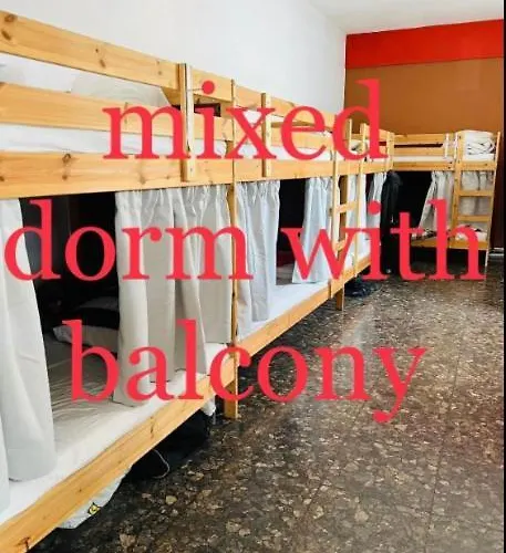 Past Or Tail Lárnaca